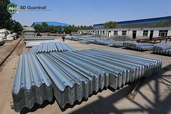 Thrie Beam Guardrail