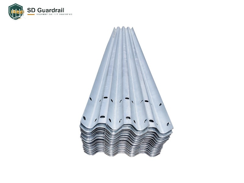 Thrie beam guardrail