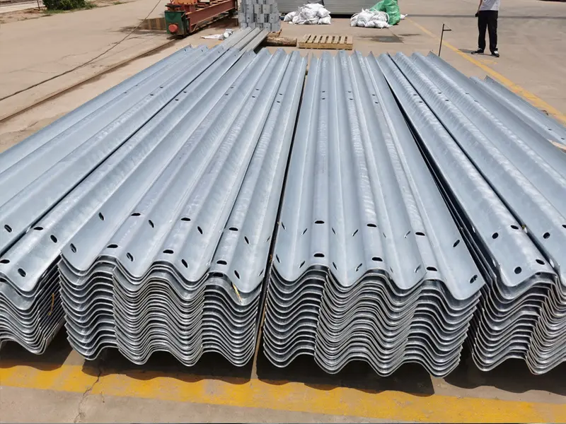 Thrie beam guardrail