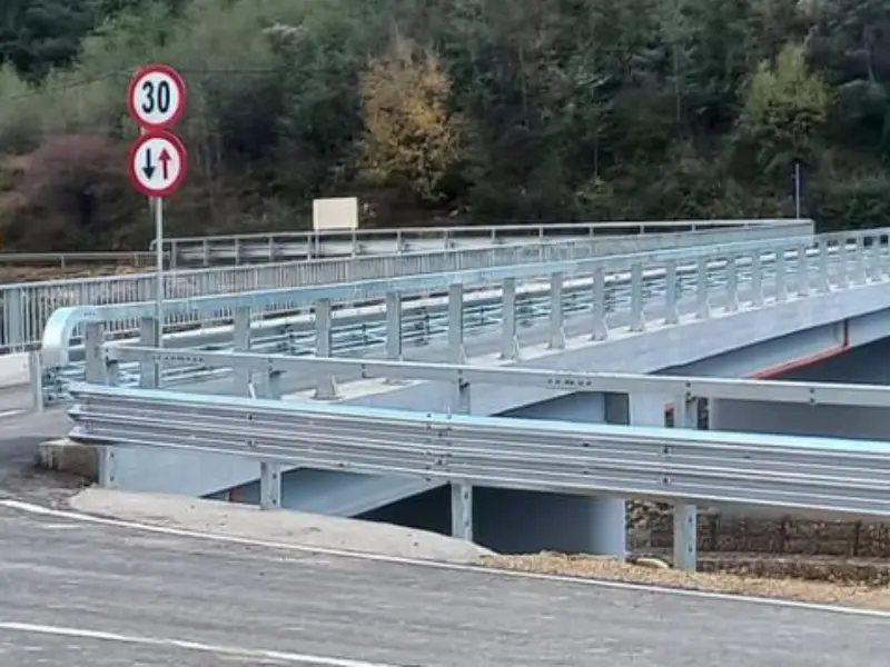 SF-Highway Guardrail-H3W4